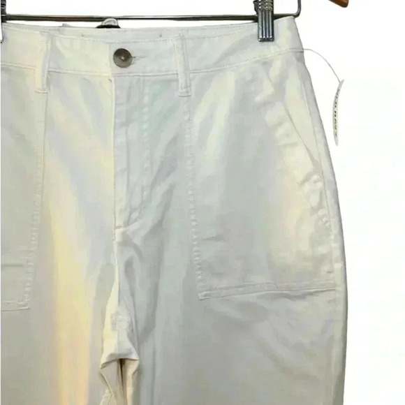Old Navy Sky High Straight Carpenter Pant Creme Size 6 NWT - Picture 2 of 7